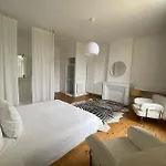 Chateau Bernon 15 Personnes - Piscine Et Villa Queyrac