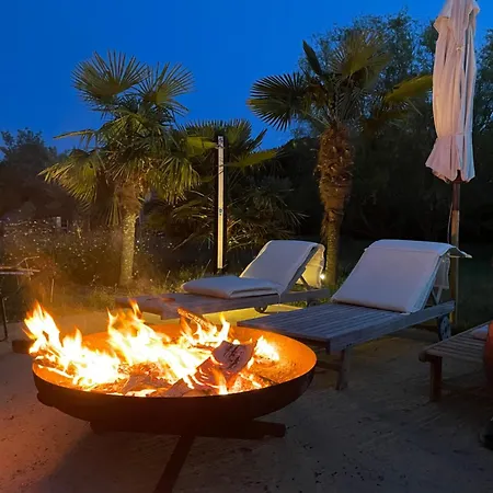 Chateau Bernon 15 Personnes - Piscine Et Vila