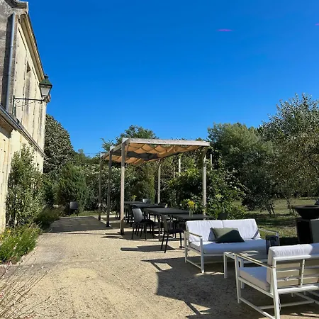 Chateau Bernon 15 Personnes - Piscine Et Queyrac